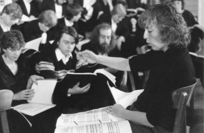 Biografie Irmgard Schleier (Irmgard Schleier Chorprobe CANTO GENERAL Hamburg 1985)