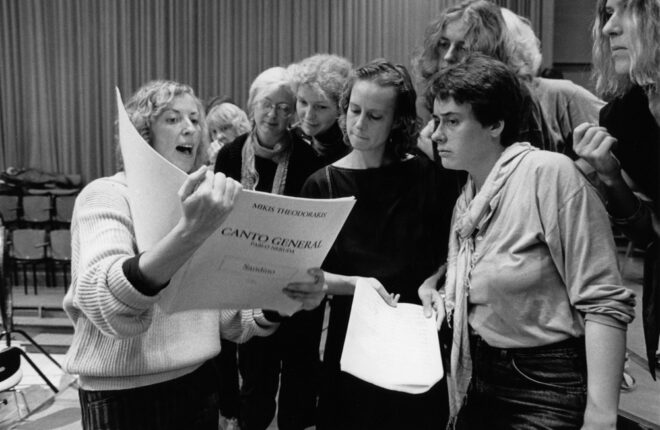 Biografie Irmgard Schleier (Irmgard Schleier Chorprobe CANTO GENERAL Großer Sendesaal NDR Hamburg 1986)