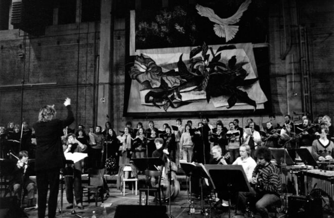 Canto General (Irmgard Schleier, Donata Höffer, Chor und Orchester CANTO GENERAL Kampnagel K6 1987)