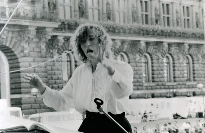 Biografie Irmgard Schleier (Irmgard Schleier CANTO GENERAL Rathausmarkt Hamburg 1988)