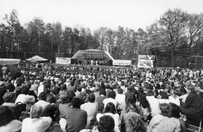 Habt ein besseres Gedächtnis 2 Künstler für Frieden und Abrüstung  (Canto-Bühne im Stadtpark Hamburg open-air am 12. Mai 1985)